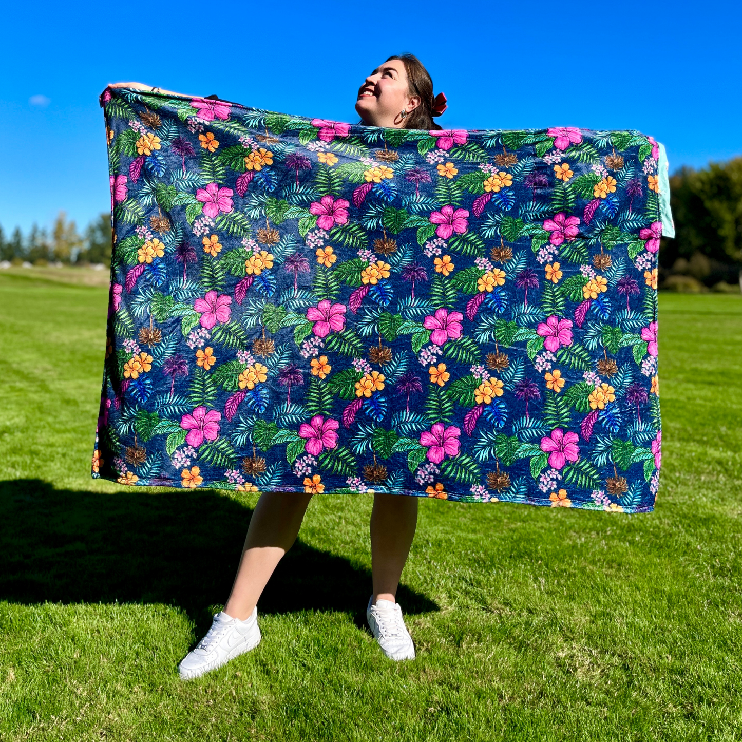 Estampado tropical 2 en 1: Manta-Mochila