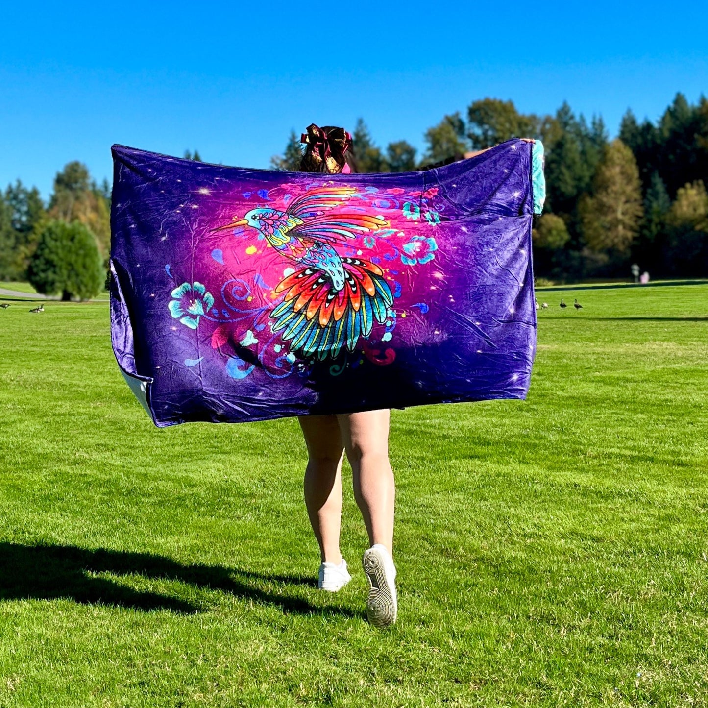 Hummingbird: 2 in 1 Cozy Blanket-Backpack | Mexican Cobichila | Teporingo