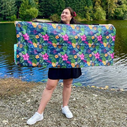 Tropical Patrón: 2-in-1 Toalla y Mochila de Playa | Mochitoalla | Teporingo